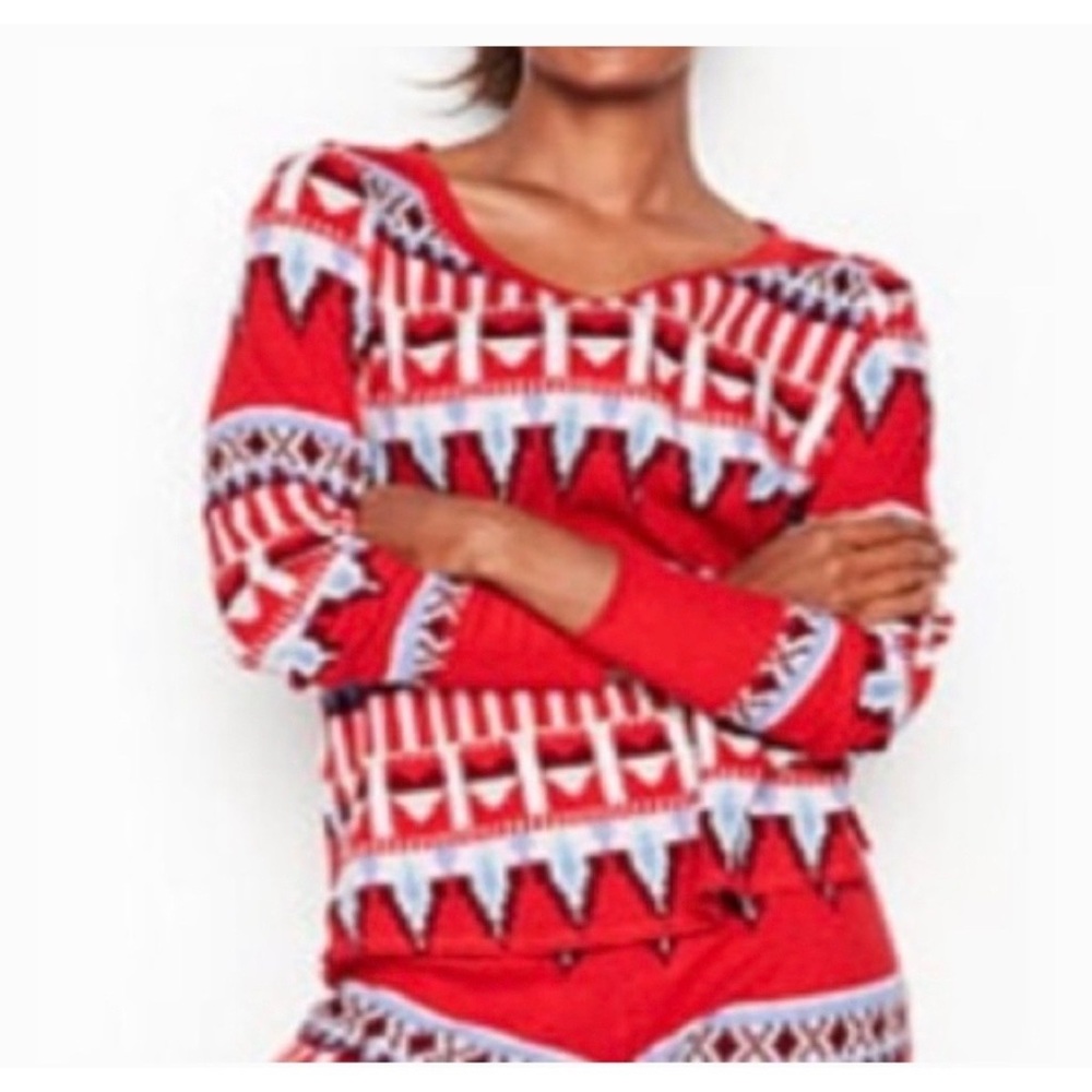 ✨Victoria Secret Aztec Thermal Top
